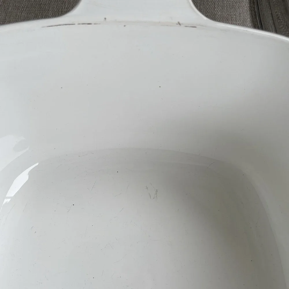 Corningware dish comes
